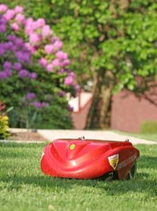 A Robotic Lawn Mower That Can Automatically Mow Your Lawn Image